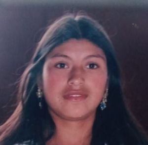 Meet your Posher, Ely